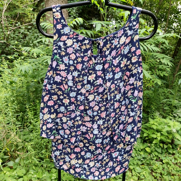 Two-Piece Floral Co-ord Set Floral Top & Shorts - Picture 5 of 11